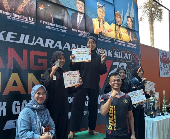 Dua Orang Siswi SMAN 2 Gunung Talang Raih Medali Emas Dalam Ajang Pencak Silat