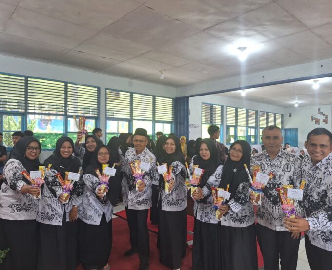 PERINGATAN HARI GURU dI SMAN 2 GUNUNG TALANG